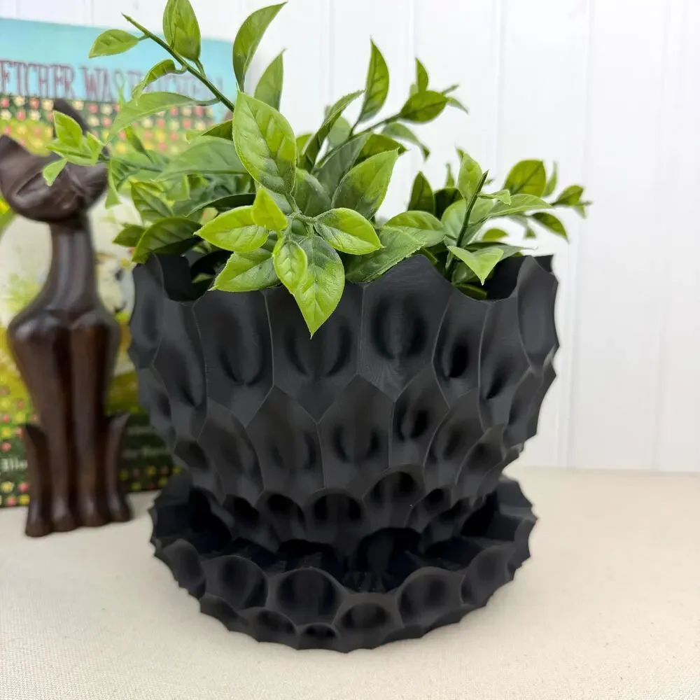 Bane Planter, Indoor Flower Pot, Tabletop Planter, Sculpted Geometric Pattern - Picture 1 of 11